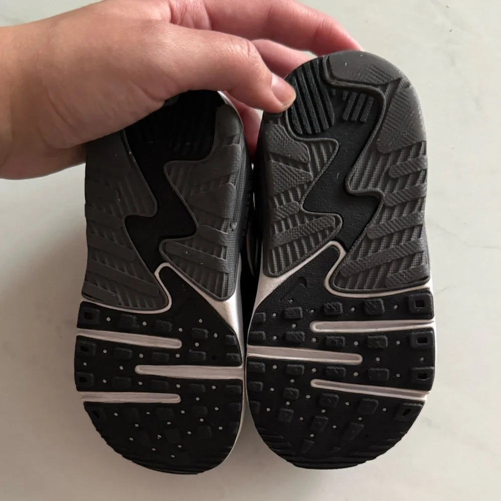Nike Airmax Emcee Sneakers